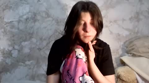 Snapshot of girl_cute007 chatting on 03/11/26, 10:05 girl_cute007 online show from 03/11/26, 10:05