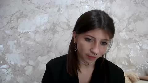 girl_cute007 online show from 04/15/26, 08:20