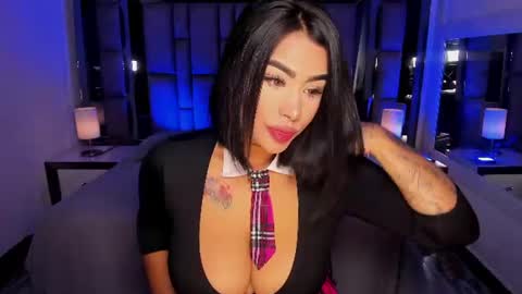 Snapshot of girl_gray chatting on 07/19/26, 01:37 GIRL GRAY online show from 07/19/26, 01:37