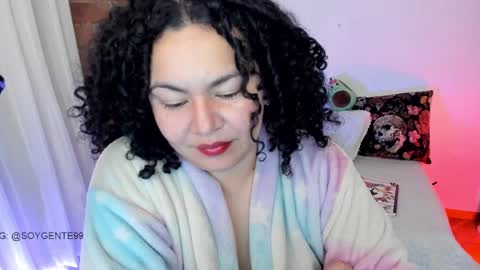 Snapshot of girl_inline chatting on 03/05/25, 01:21 girl_inline online show from 03/05/25, 01:21