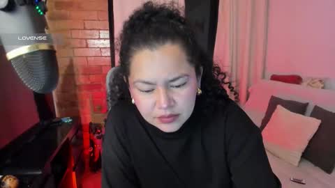 girl_inline online show from 11/20/25, 11:59