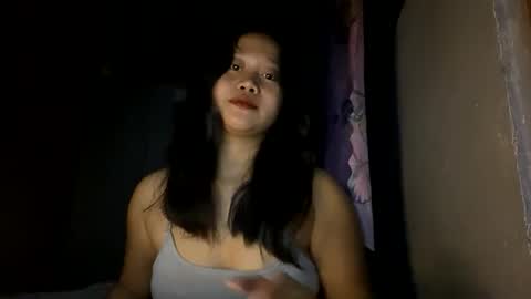 Snapshot of girl_kylax chatting on 10/24/25, 04:25 ilove play tab and dirty online show from 10/24/25, 04:25