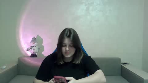 girl_leya online show from 12/17/24, 11:16