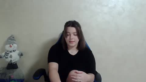 girl_leya online show from 01/06/25, 10:37