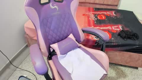 girl_princess18 online show from 05/05/26, 01:13