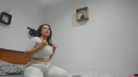 Snapshot of girl_sweet09 chatting on 10/07/25, 10:29 girl_sweet09 online show from 10/07/25, 10:29