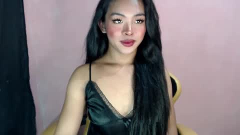 queen ronna online show from 01/06/25, 02:58