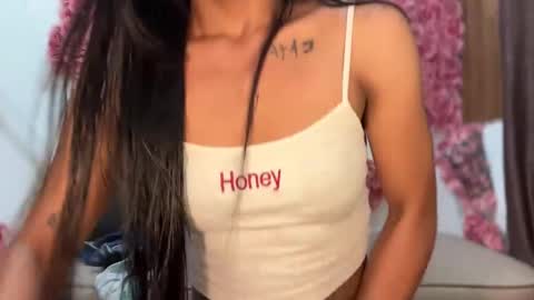 queen ronna online show from 10/06/25, 08:17