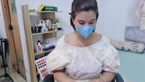 Snapshot of girlhanoi chatting on 09/22/25, 10:34 girlhanoi online show from 09/22/25, 10:34