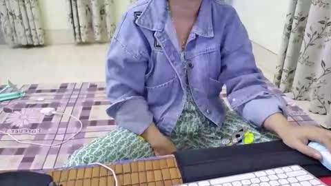 Snapshot of girlhanoi chatting on 10/22/25, 08:41 girlhanoi online show from 10/22/25, 08:41