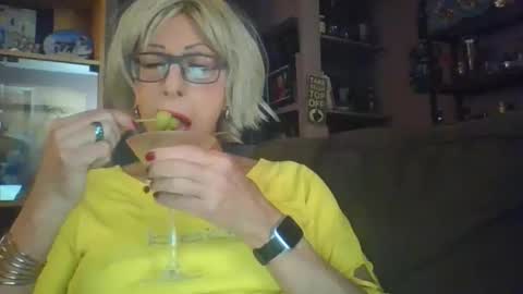 Snapshot of girlinrock chatting on 02/10/26, 01:53 Girlinrock online show from 02/10/26, 01:53