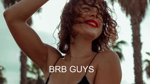 Snapshot of girlnextd00r_ chatting on 01/16/25, 04:18 Hanna online show from 01/16/25, 04:18