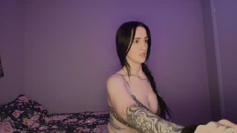 Snapshot of girlofurdreamsxxxxox chatting on 06/20/26, 09:28 Camille online show from 06/20/26, 09:28