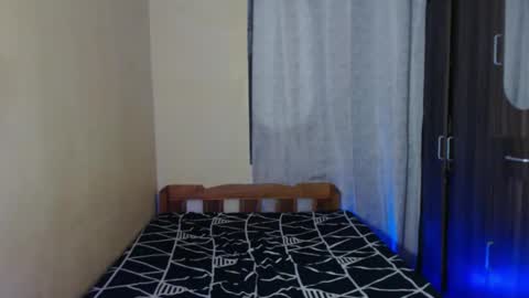 Snapshot of girlsweet_enise69xxx chatting on 12/01/24, 04:29 Mynameisenise online show from 12/01/24, 04:29