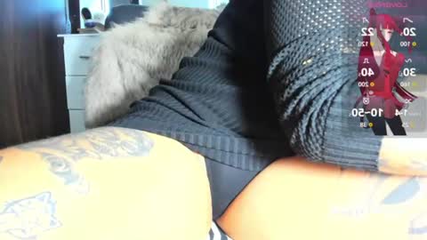 Snapshot of girltattoo__ chatting on 07/21/26, 12:07 kim online show from 07/21/26, 12:07