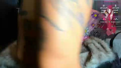 Snapshot of girltattoo__ chatting on 07/29/26, 12:03 kim online show from 07/29/26, 12:03