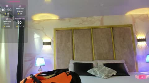     online show from 11/13/25, 12:04