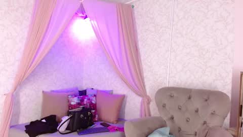 Snapshot of giselamaru chatting on 08/03/26, 11:37 online show from 08/03/26, 11:37