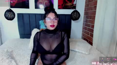 Snapshot of gisele_cedield chatting on 06/15/26, 04:47 Kylie online show from 06/15/26, 04:47