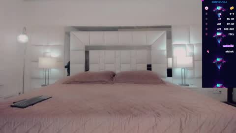 Snapshot of gisele_fox chatting on 03/09/25, 01:46 Gisel online show from 03/09/25, 01:46