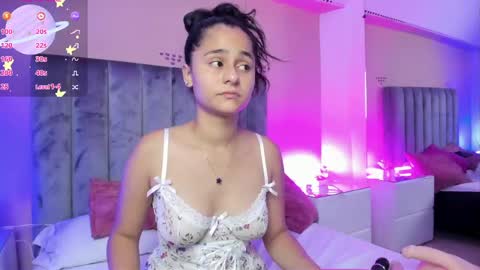 GISELLE ROLDAN online show from 04/24/26, 05:04