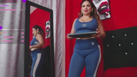 Gissell Saenz online show from 01/26/25, 01:09