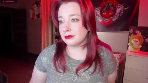 Snapshot of gitera_ chatting on 09/24/25, 10:02 AlexaMillis online show from 09/24/25, 10:02