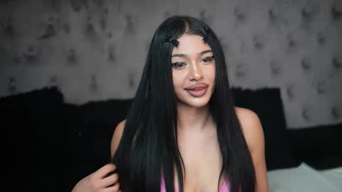 Snapshot of giuliasya chatting on 10/15/25, 09:37  Giulia  online show from 10/15/25, 09:37