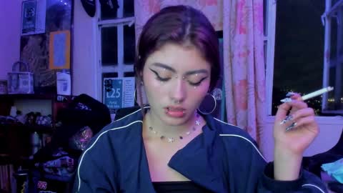 Snapshot of giulietta_mon chatting on 12/02/24, 07:03 Giulietta online show from 12/02/24, 07:03