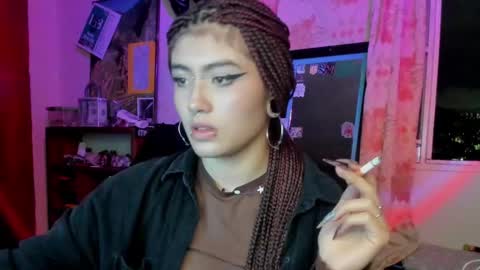 Snapshot of giulietta_mon chatting on 12/17/24, 03:39 Giulietta online show from 12/17/24, 03:39