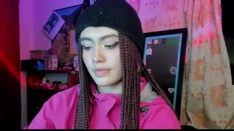 Snapshot of giulietta_mon chatting on 12/18/24, 03:58 Giulietta online show from 12/18/24, 03:58