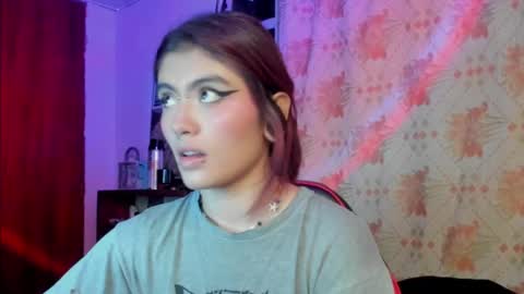 Snapshot of giulietta_mon chatting on 01/12/25, 06:28 Giulietta online show from 01/12/25, 06:28