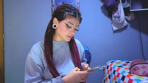 Snapshot of giulietta_mon chatting on 03/18/26, 03:31 Giulietta online show from 03/18/26, 03:31