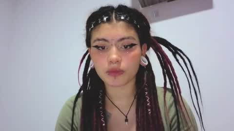 Snapshot of giulietta_mon chatting on 03/26/26, 04:07 Giulietta online show from 03/26/26, 04:07