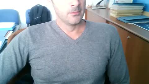 Snapshot of giuseppevai1 chatting on 10/10/25, 10:47 giuseppevai1 online show from 10/10/25, 10:47