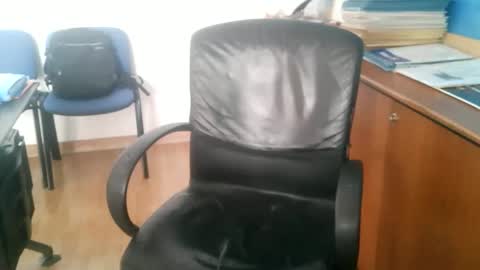 giuseppevai1 online show from 11/19/25, 11:21