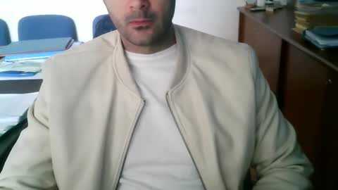giuseppevai1 online show from 04/07/26, 07:42