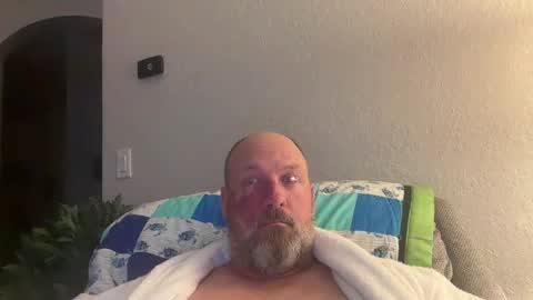 Snapshot of giveitup193 chatting on 01/13/25, 02:39 giveitup193 online show from 01/13/25, 02:39
