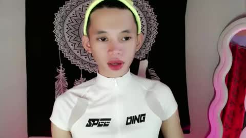 Snapshot of givemethrillx chatting on 01/11/25, 04:16 givemethrillx online show from 01/11/25, 04:16