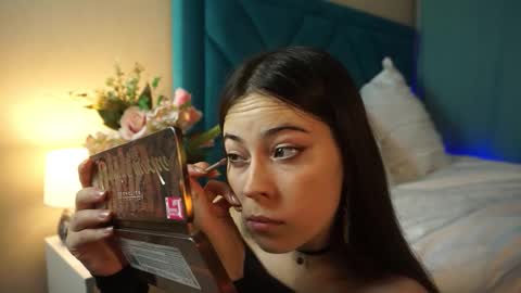 Snapshot of gizefto chatting on 12/02/25, 03:51 Agness online show from 12/02/25, 03:51