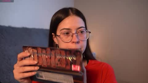 Snapshot of gizefto chatting on 12/04/25, 03:54 Agness online show from 12/04/25, 03:54