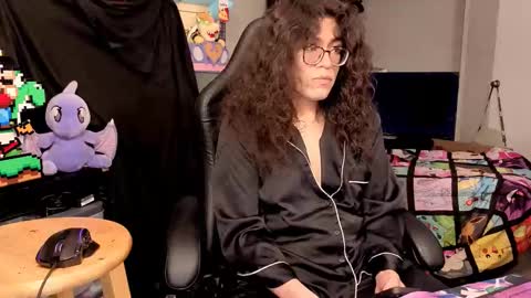 glaceon9 online show from 12/18/25, 02:06