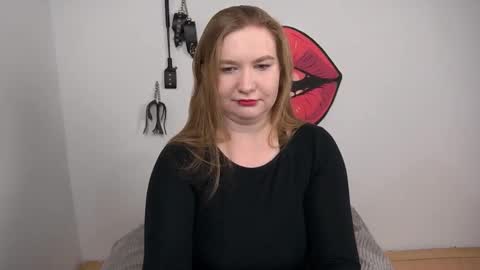 Nikki online show from 11/28/25, 03:04