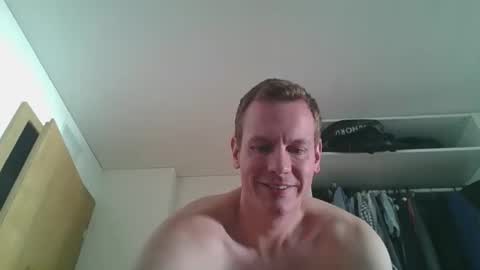 Mike 1987 online show from 10/24/25, 08:44