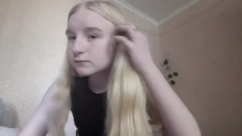 Laura online show from 04/28/26, 08:30