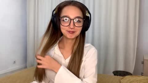 Snapshot of glennbloebaum chatting on 11/11/25, 10:04 Catalina online show from 11/11/25, 10:04