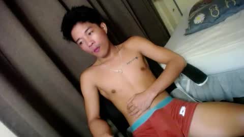 Snapshot of glenndou_daxs chatting on 10/17/25, 12:08 glenndou_daxs online show from 10/17/25, 12:08