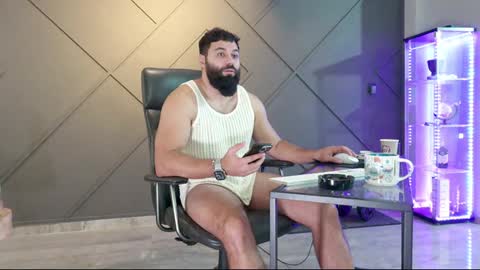 Matthew .. for short call me Matt online show from 12/11/24, 09:52