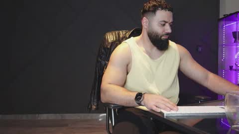 Matthew .. for short call me Matt online show from 02/25/26, 09:13