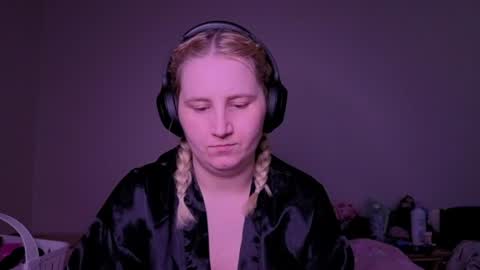 Glitch online show from 06/13/26, 04:10